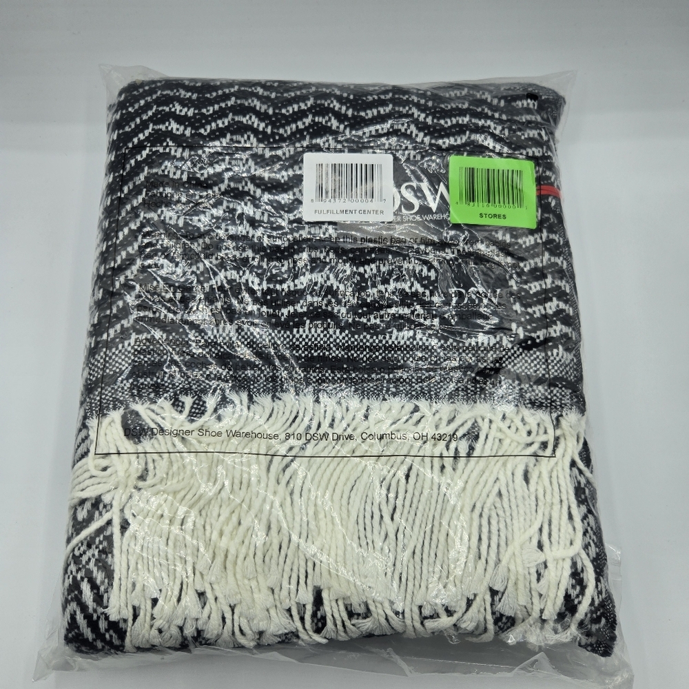 NWT DSW Geometric Black & White Blanket, 60" x 50"